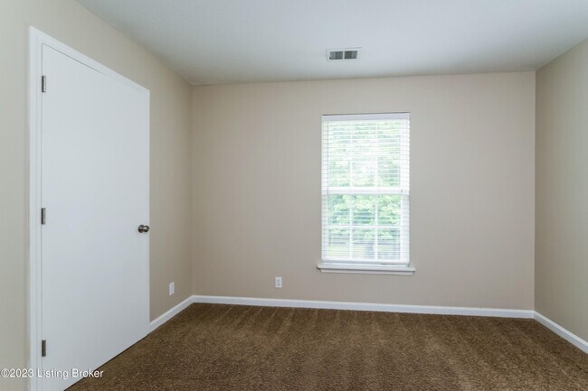 Building Photo - 8104 Apple Valley Dr