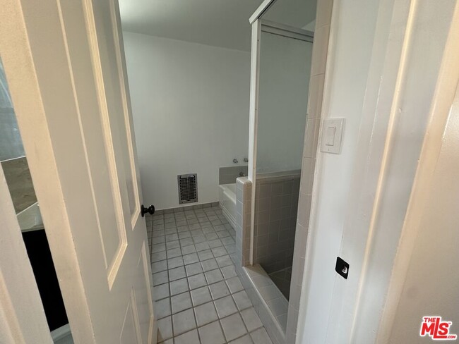 Building Photo - 5738 Brushton St