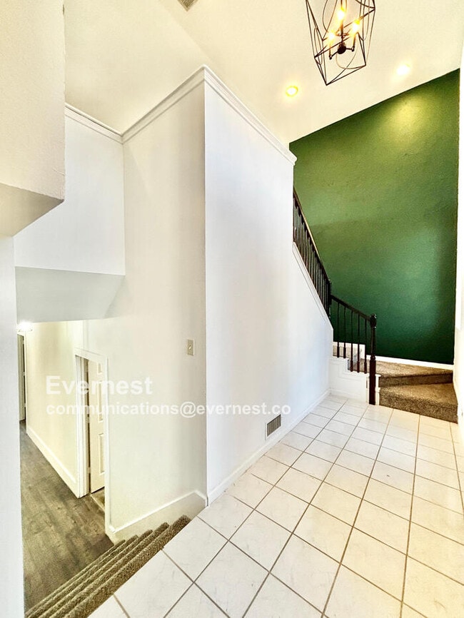 Building Photo - 11156 Windjammer Dr