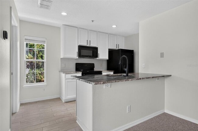 Building Photo - 2074 Shaw Ln
