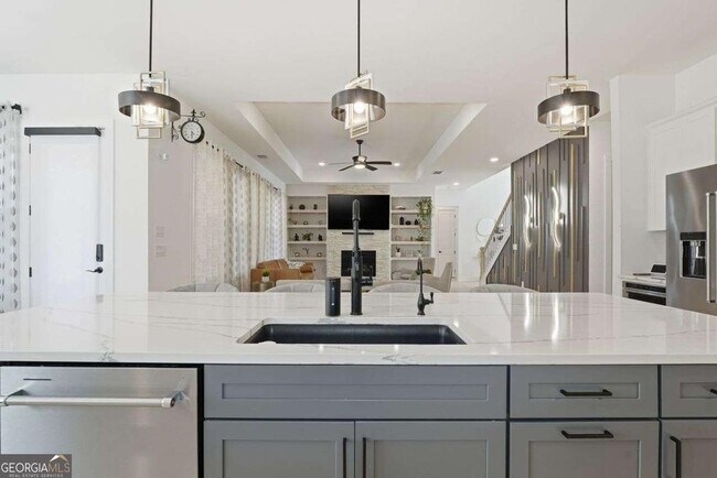 Building Photo - 415 Oakleigh Ave