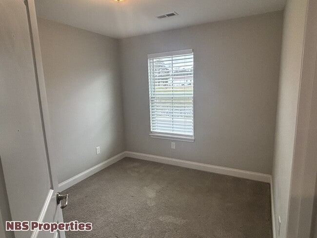 Building Photo - 4867 Ancient Glacier Ln