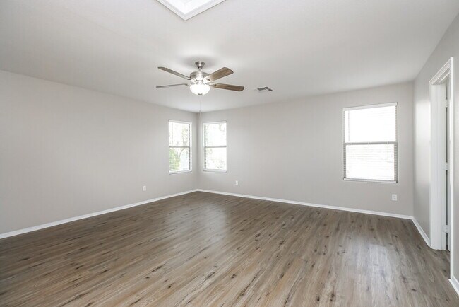 Building Photo - 21142 E Duncan St