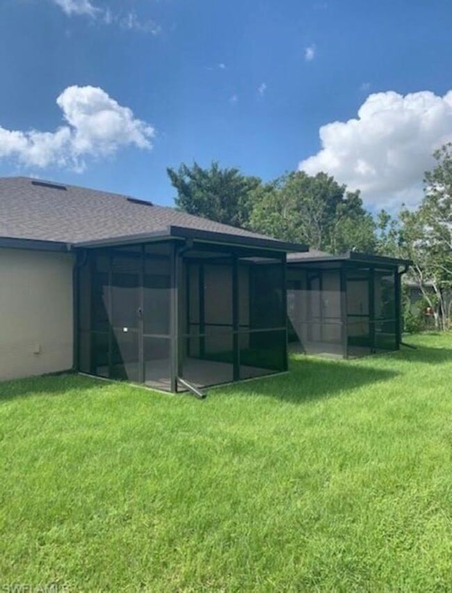 Building Photo - 3 Bedroom 2 Bath 1 Car Garage In Cape Coral!