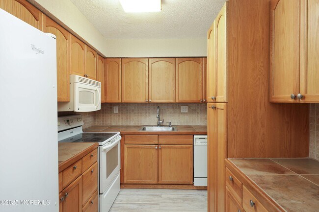 Building Photo - 89 Northrup Dr