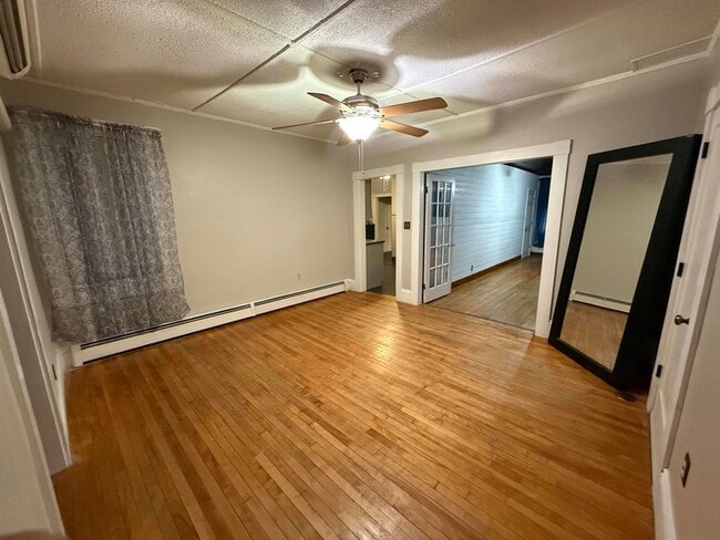 Building Photo - 96 E Broadway