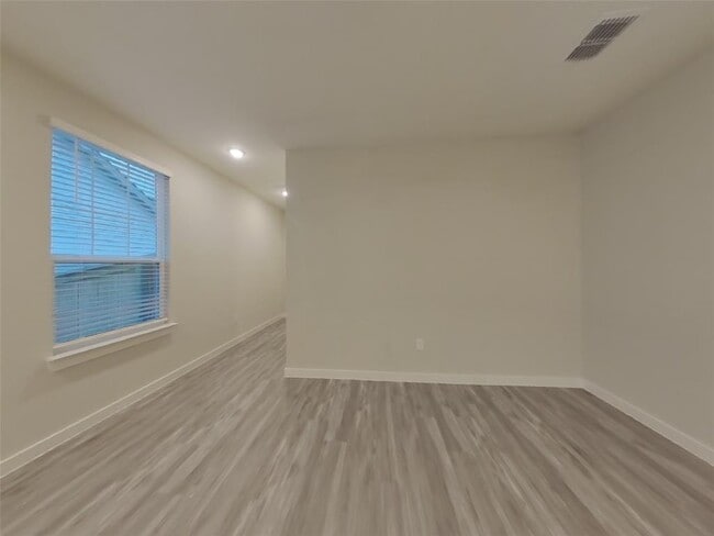 Building Photo - 1600 Mexican Heather Dr