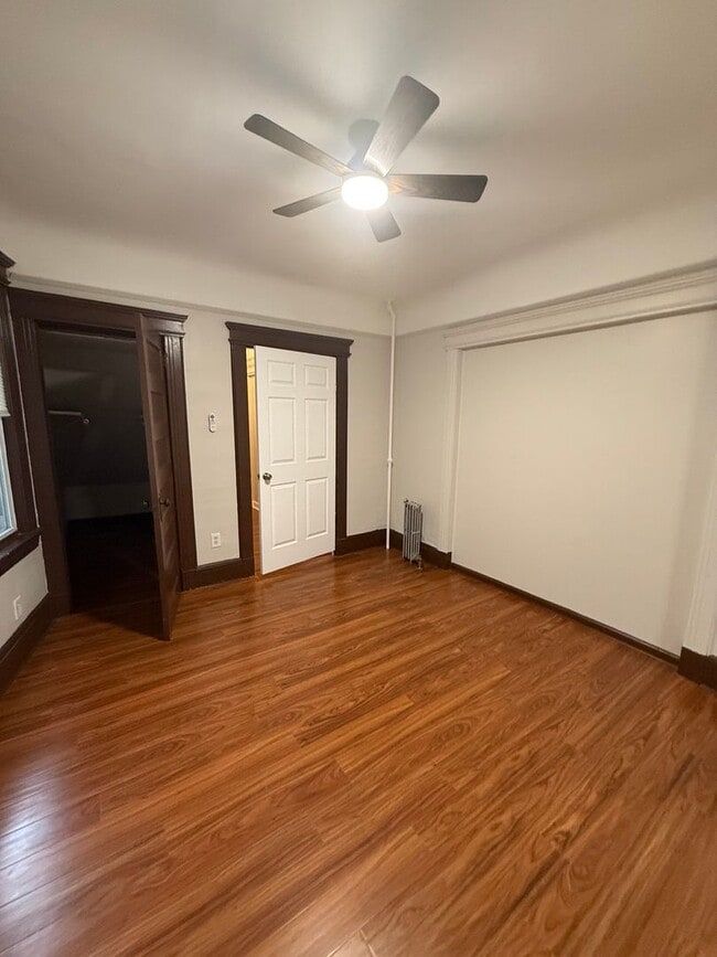 Building Photo - 203 Hollywood Ave