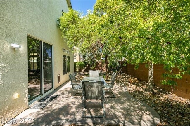Building Photo - 1827 Cavendish Way