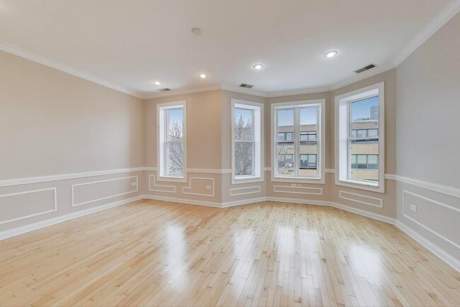 Building Photo - 1406 N Washtenaw Ave