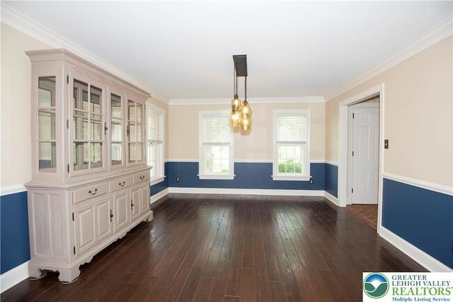 Building Photo - 1528 Wethersfield Dr