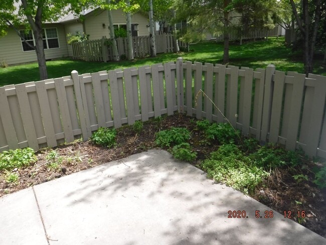 Building Photo - Spacious 3 Bedroom Home in Aspen Place Nei...