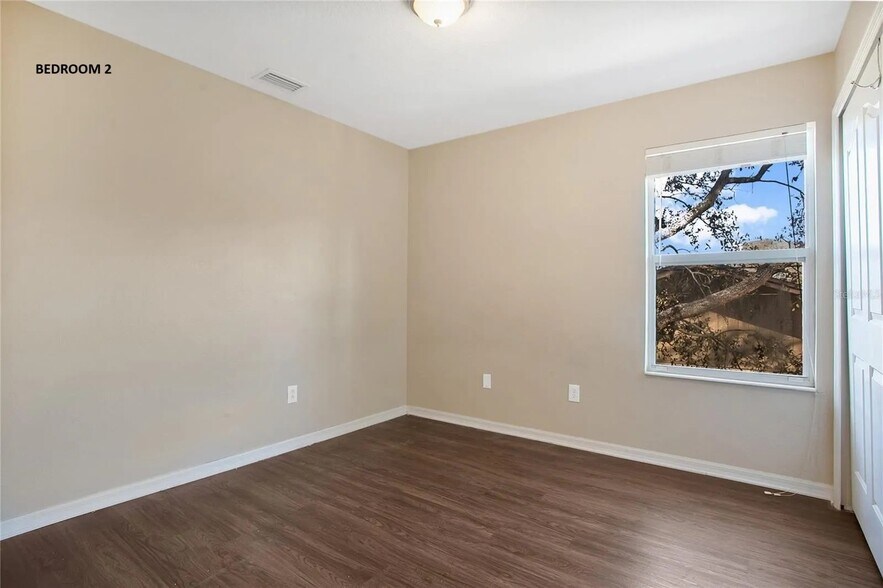 Building Photo - 2533 Harn Blvd