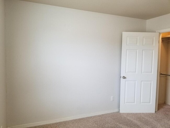 Building Photo - 2803 Conner Dr