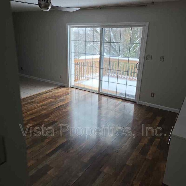 Building Photo - 737 N Hite Ave