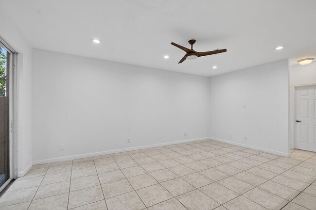 Building Photo - 4795 S Classical Blvd
