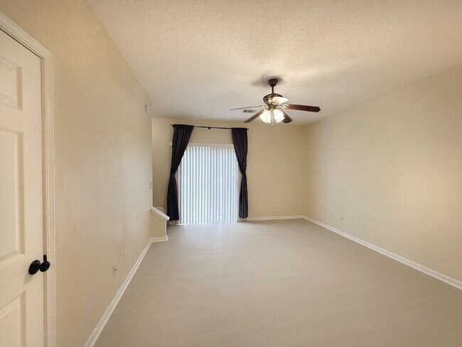 Building Photo - The Gables 2BR | 2.5BA Townhome!