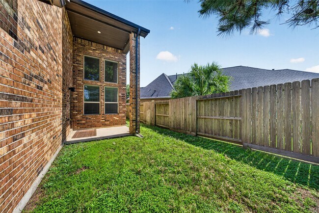 Building Photo - 29122 Parker Trace Dr