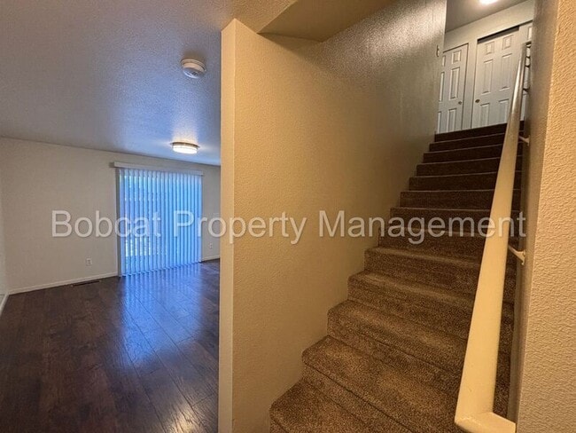 Building Photo - 3958 Village Dr