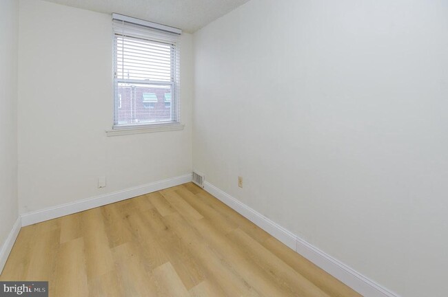 Building Photo - 2019 S Etting St