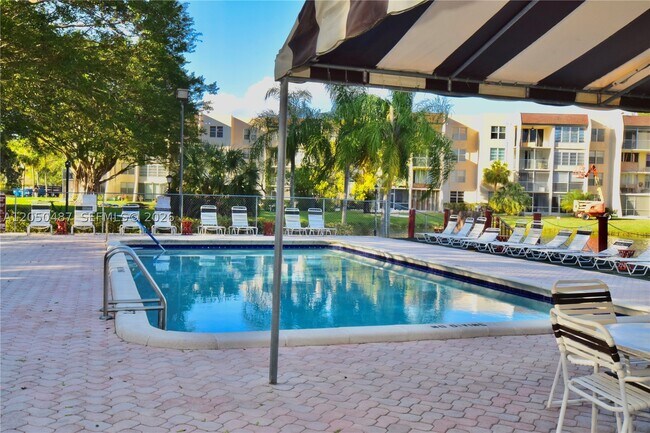 Building Photo - 9311 Orange Grove Dr