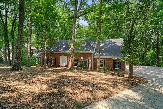 Primary Photo - 80 Cliffcreek Trce NE