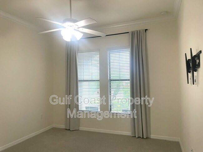 Building Photo - 10485 Crooked Crk Dr