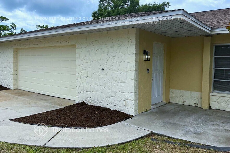 Building Photo - 8900 Phyliss Ave