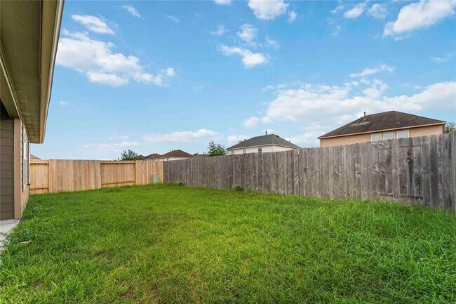 Building Photo - 1251 Kaliste Meadow Dr