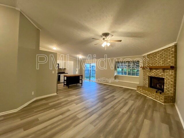 Building Photo - 1542 Creekside Ln