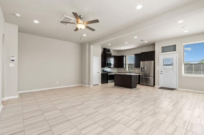 Building Photo - 2531 Terrace Point Dr