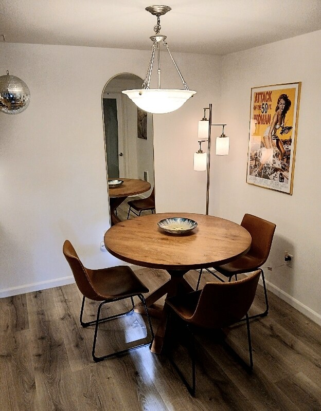 Building Photo - 720 NW 185th Ave