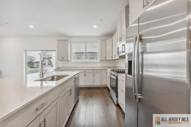 Building Photo - 46 Mariveles Wy