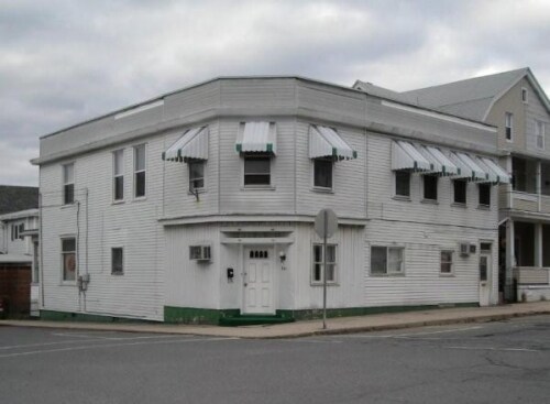 Primary Photo - 301 E Bertsch St