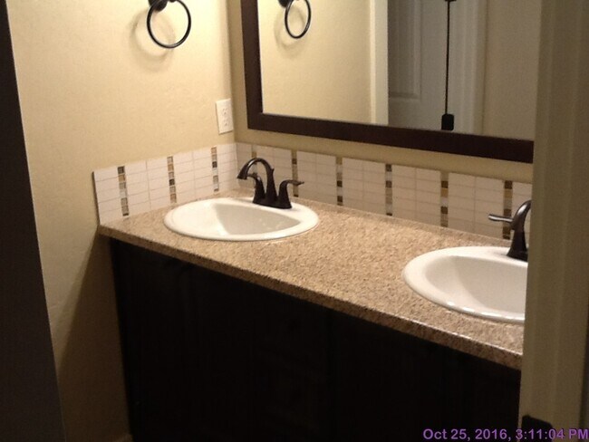 Building Photo - Beautiful home located  in Meridian