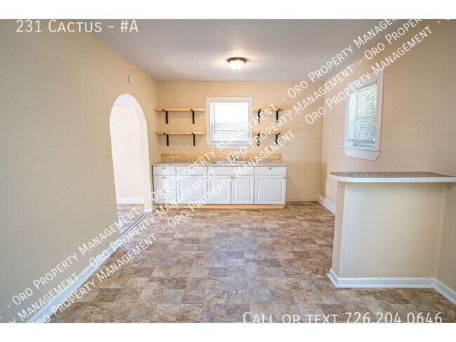 Building Photo - 231 Cactus-#A