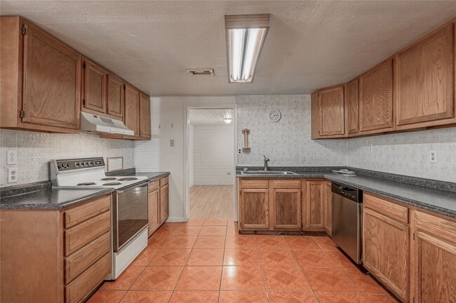 Building Photo - 1417 23rd St