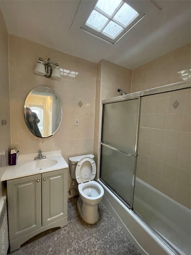 Building Photo - 95-12-95-67 67th Ave