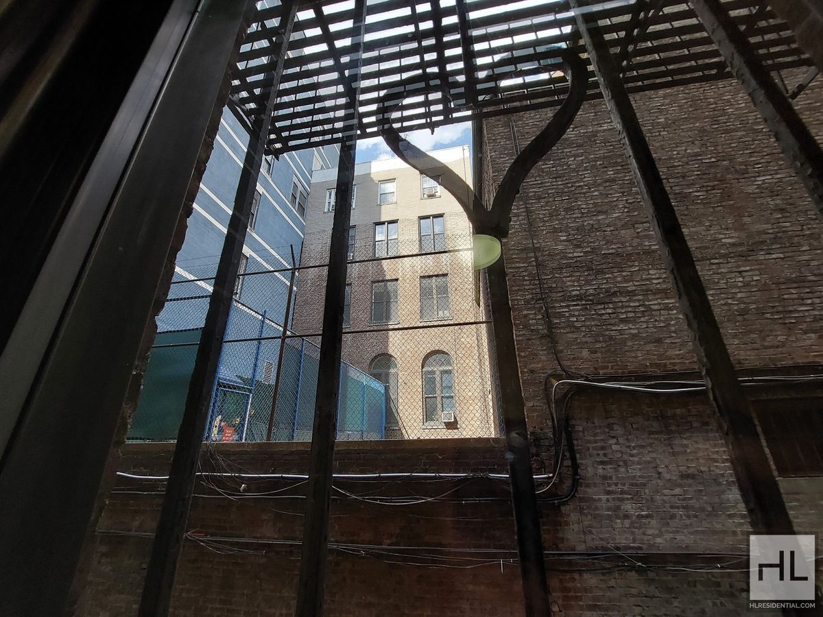 Building Photo - WEST 45 STREET