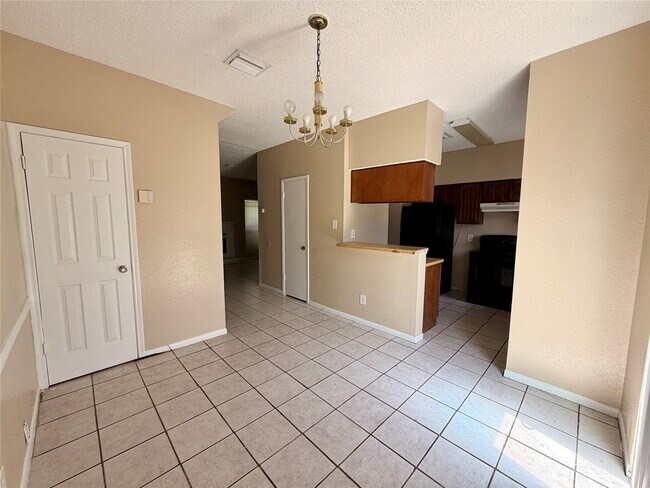 Building Photo - 12400 Brookglade Cir