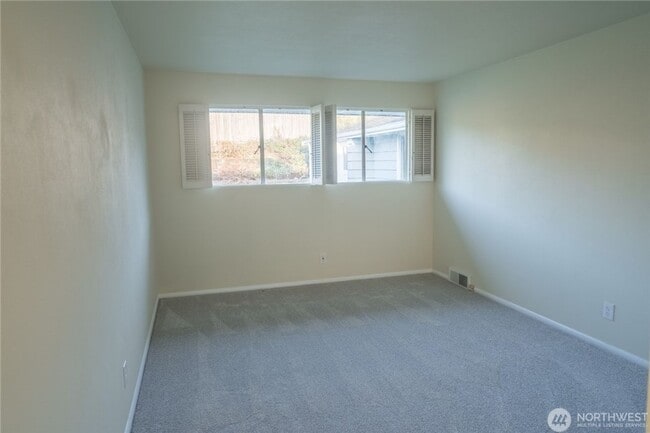 Building Photo - 3bd/1.75ba Bellevue Home