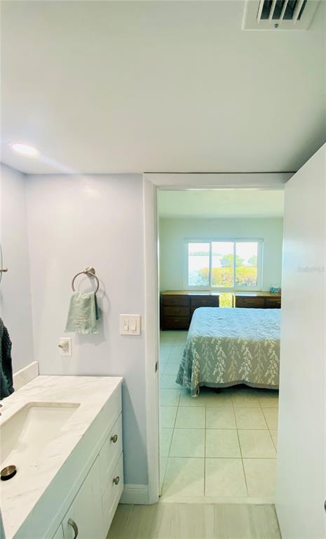 Building Photo - 1515 Pinellas Bayway S