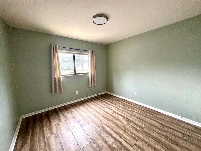 Building Photo - 101 Windsong Cir
