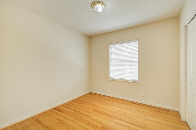 Building Photo - 5902 Hornwood Dr