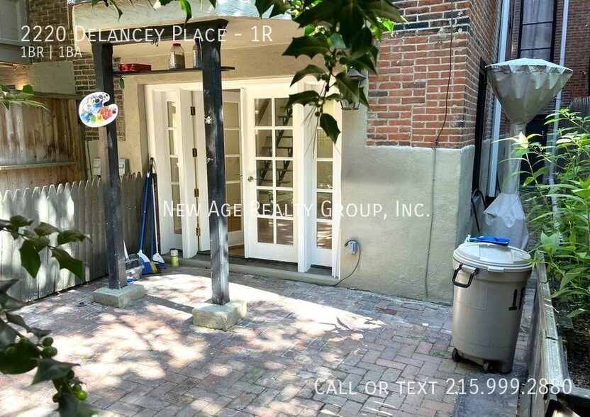 Building Photo - 2220 Delancey St