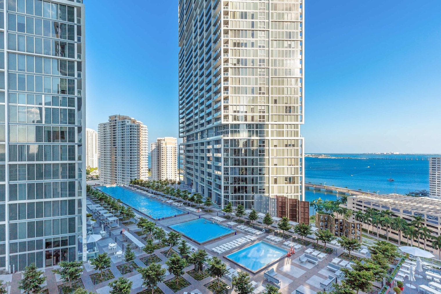Building Photo - 485 Brickell Ave