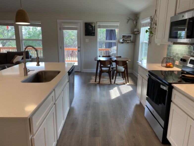 Building Photo - 21413 Highland Lake Dr