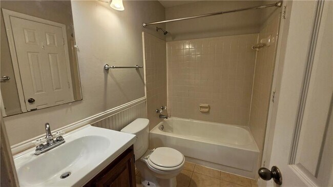 Building Photo - 317 Hawkstone Way