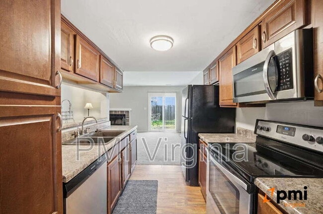 Building Photo - 1957 Darnell Dr