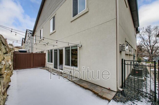 Building Photo - 2248 W Hill Terrace Ln